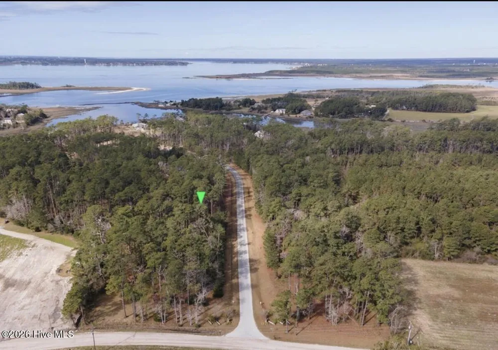 221 Bridgewater Drive Beaufort, NC 28516
