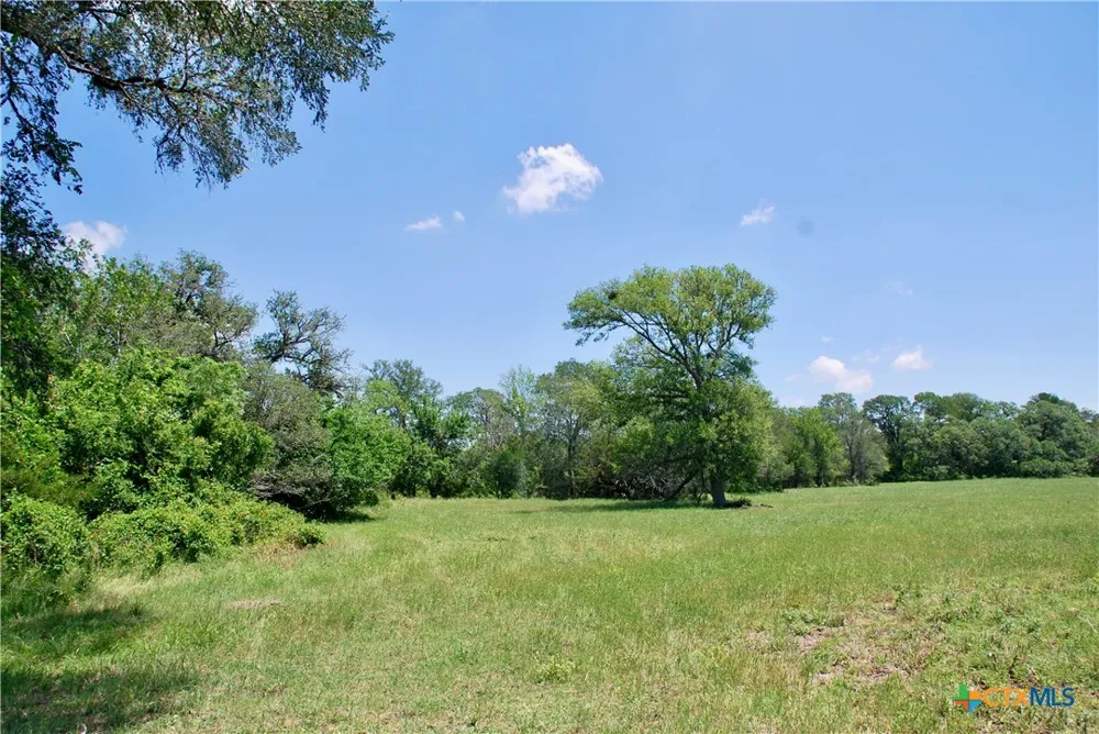 3703 Muehr Road Weimar, TX 78962