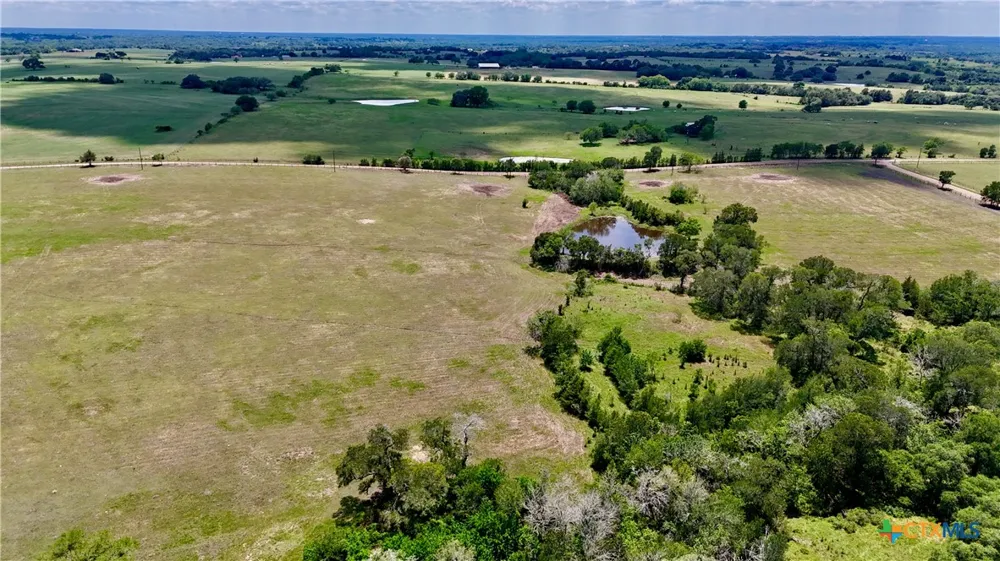 3703 Muehr Road Weimar, TX 78962
