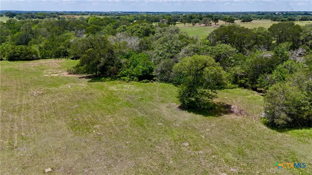3703 Muehr Road Weimar, TX 78962