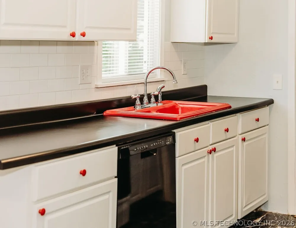 210 Hereford Avenue Dewey, OK 74029
