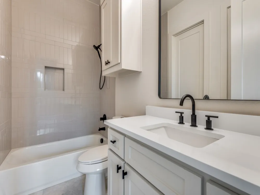 455 Whispering Way Red Oak, TX 75154