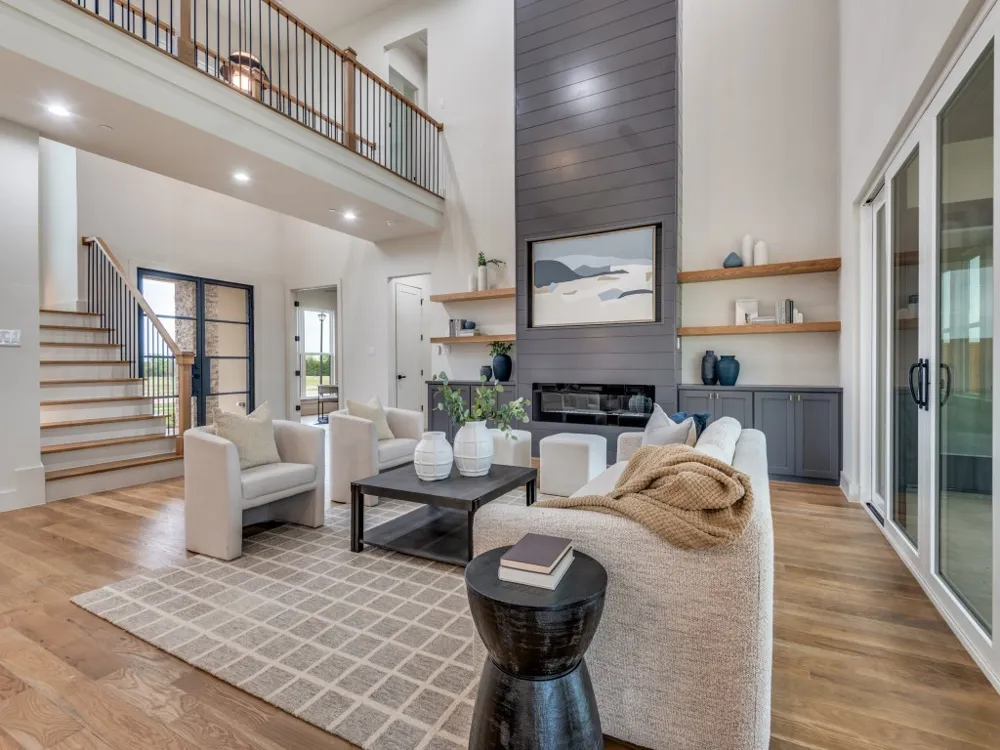 455 Whispering Way Red Oak, TX 75154