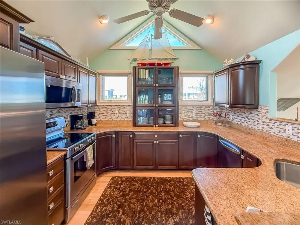 4541 Conch Shell Drive Captiva, FL 33924