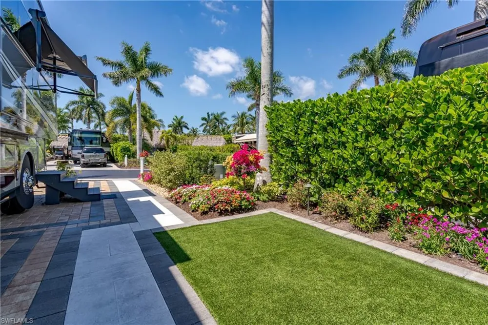 13567 Snook Circle Naples, FL 34114