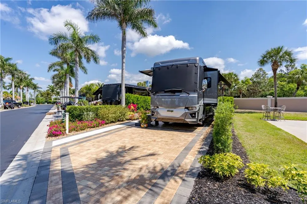 13567 Snook Circle Naples, FL 34114
