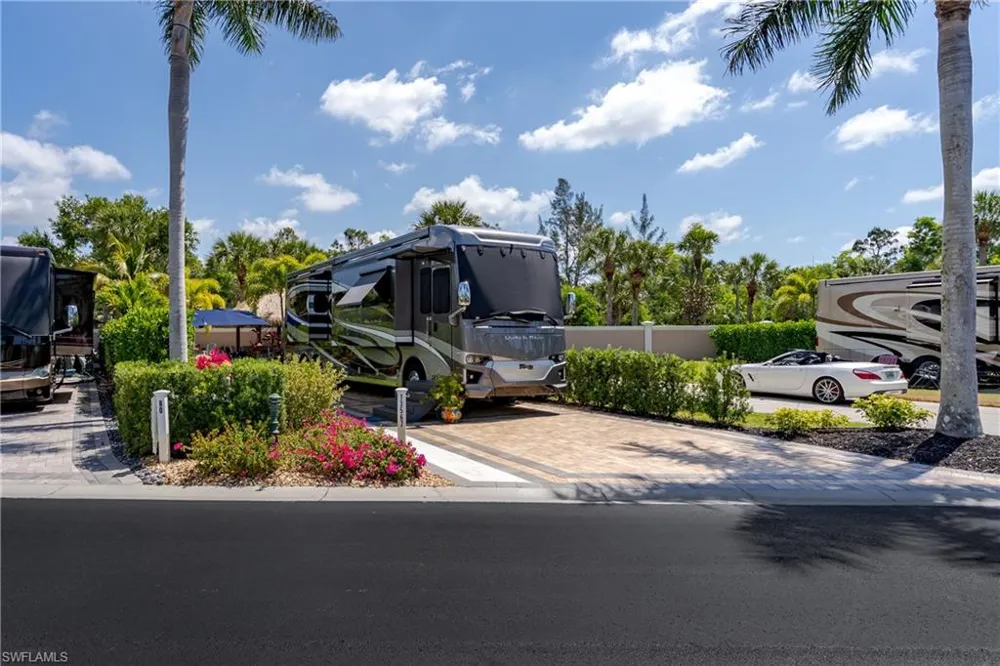 13567 Snook Circle Naples, FL 34114