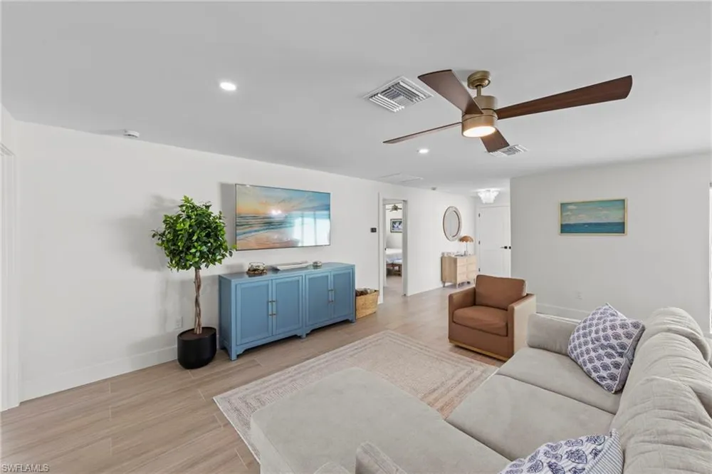 548 Boulder Drive Sanibel, FL 33957