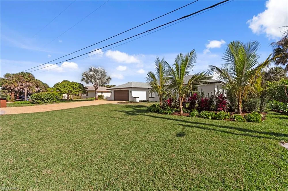 548 Boulder Drive Sanibel, FL 33957