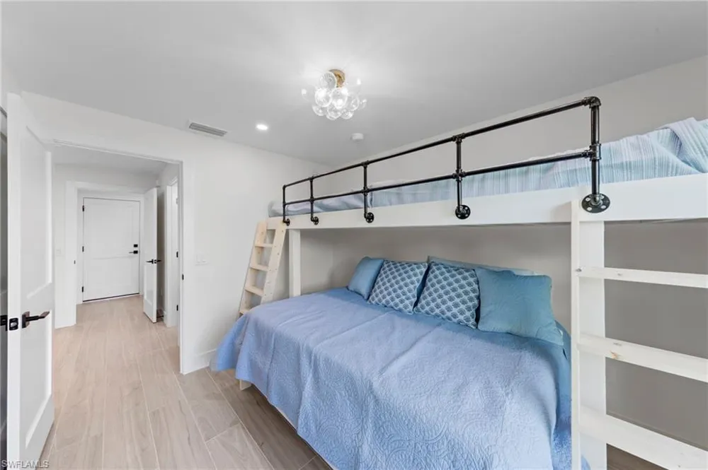548 Boulder Drive Sanibel, FL 33957