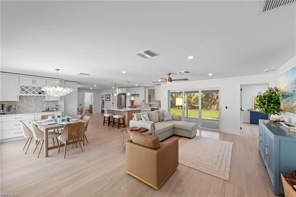 548 Boulder Drive Sanibel, FL 33957