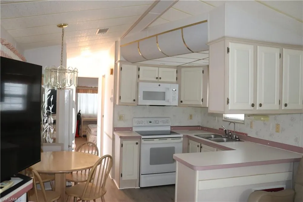 3809 Lemon Twist Loop Bonita Springs, FL 34134