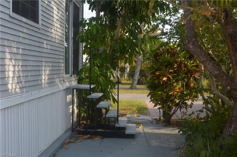 3809 Lemon Twist Loop Bonita Springs, FL 34134