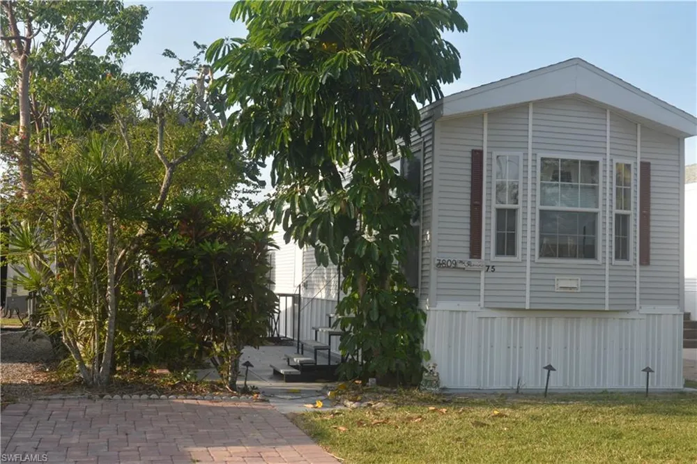 3809 Lemon Twist Loop Bonita Springs, FL 34134