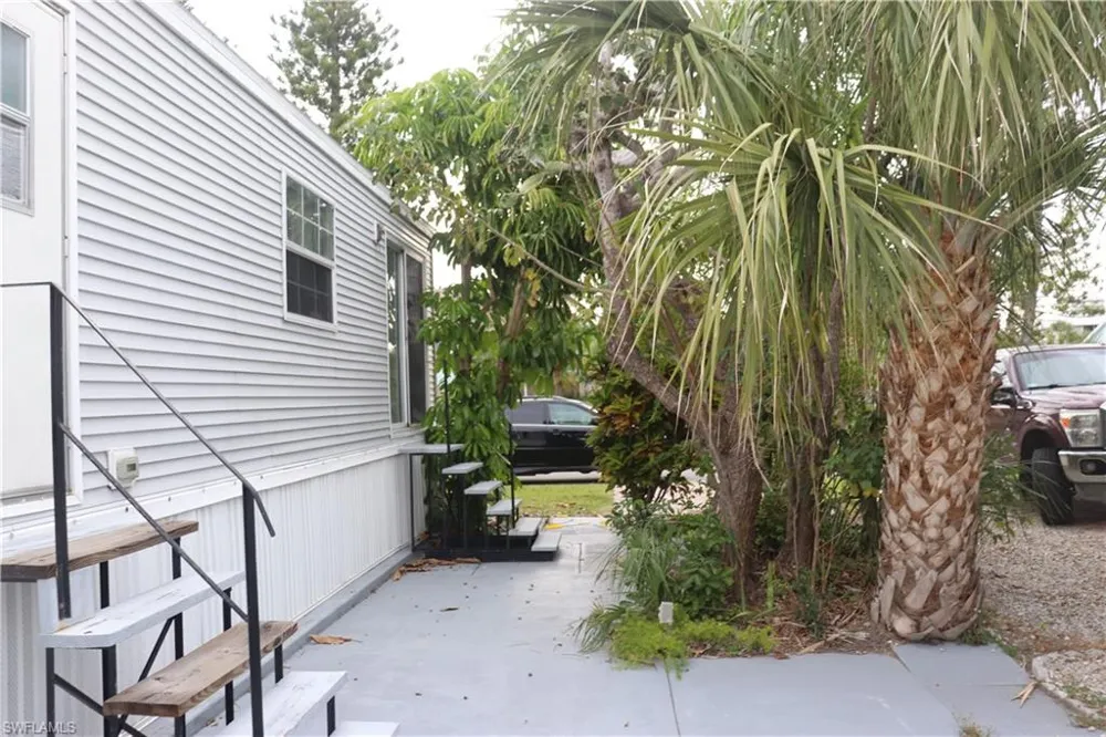 3809 Lemon Twist Loop Bonita Springs, FL 34134