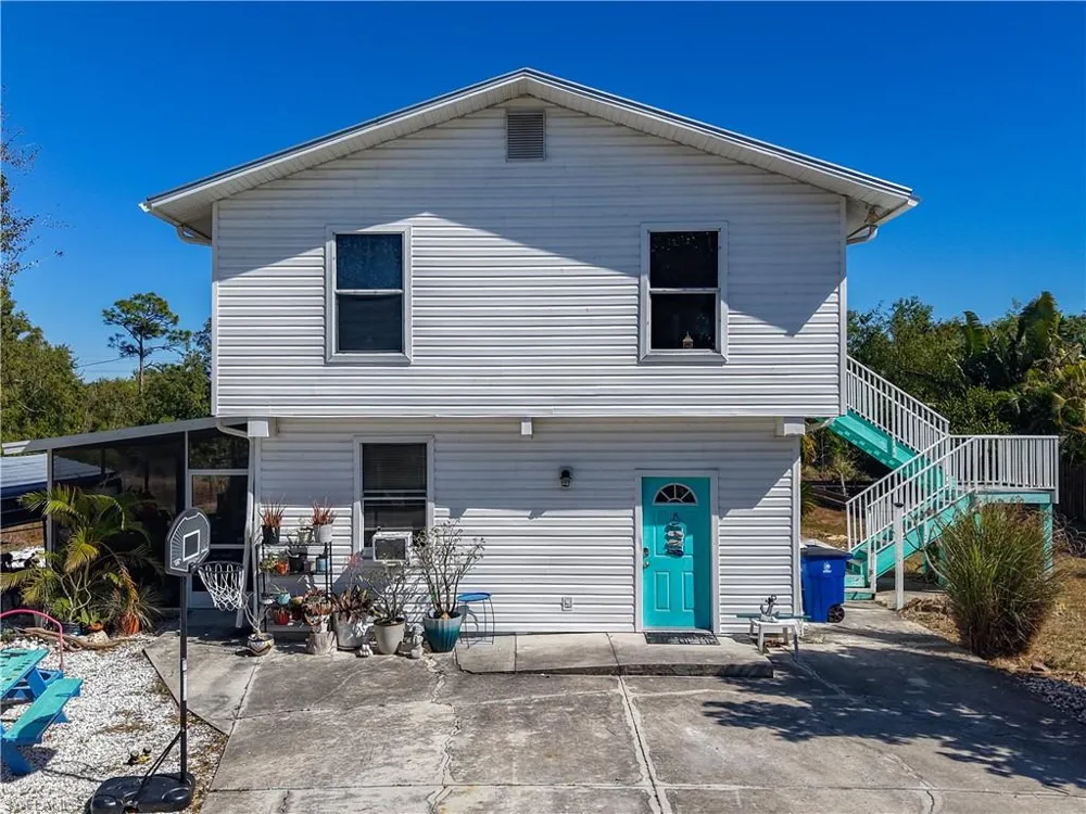 8628 Yukon Court St. James City, FL 33956
