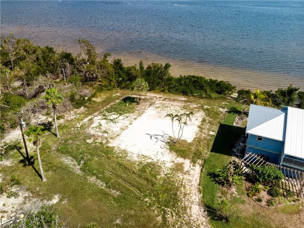 5966 Cove Street St. James City, FL 33956