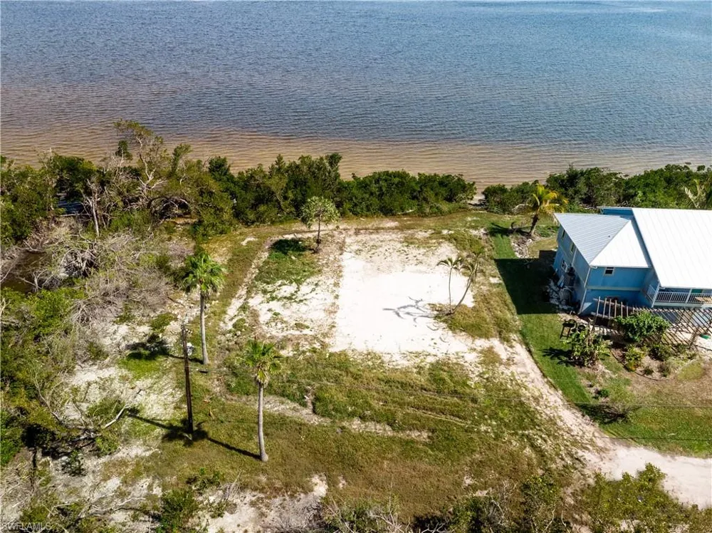5966 Cove Street St. James City, FL 33956