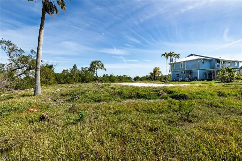 5966 Cove Street St. James City, FL 33956