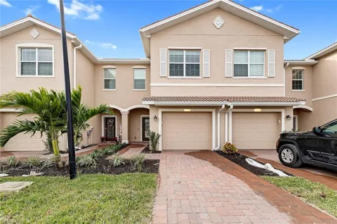 2827 Blossom Way
