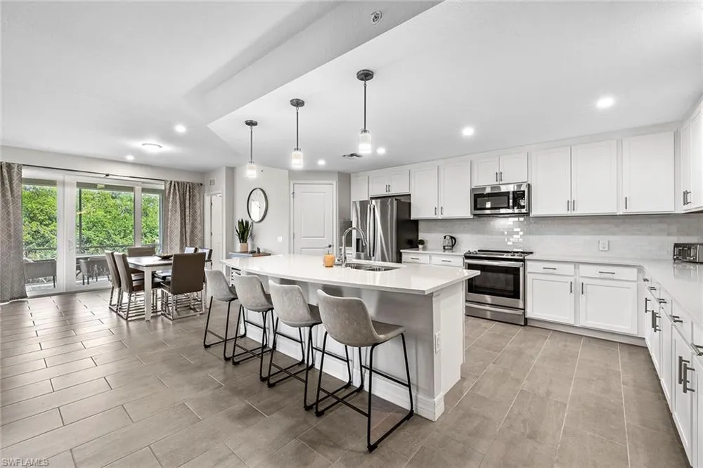 172 Indies Drive E #101 Naples, FL 34114