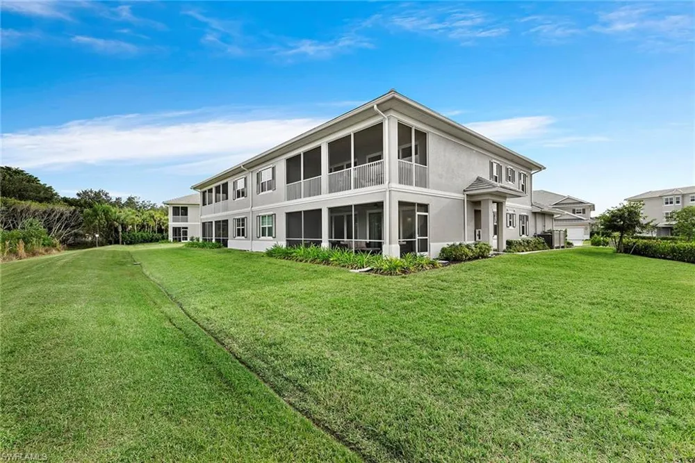 172 Indies Drive E #101 Naples, FL 34114
