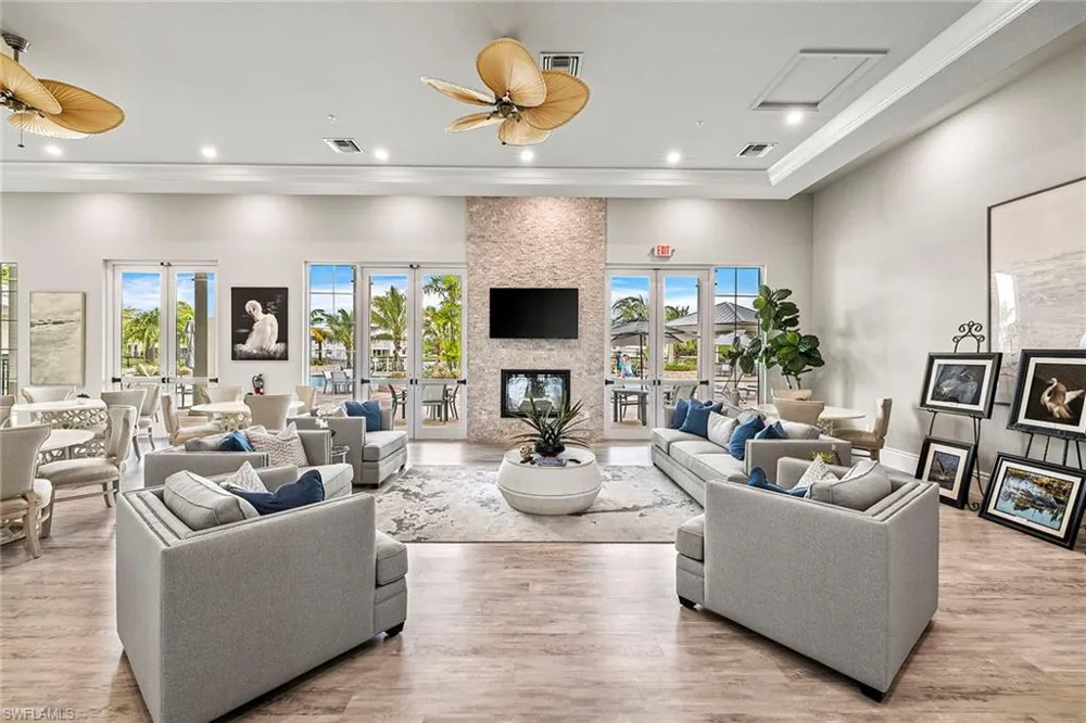 172 Indies Drive E #101 Naples, FL 34114