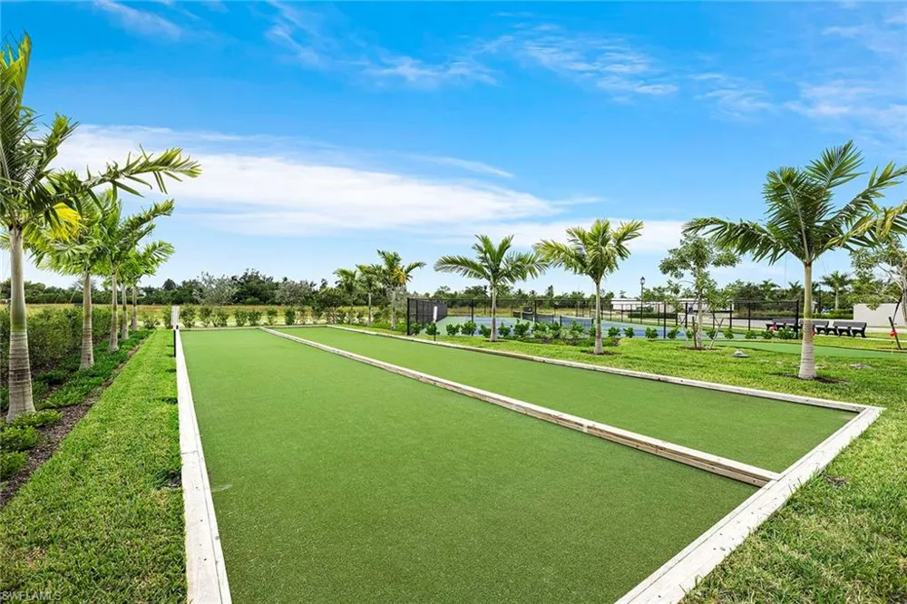 172 Indies Drive E #101 Naples, FL 34114