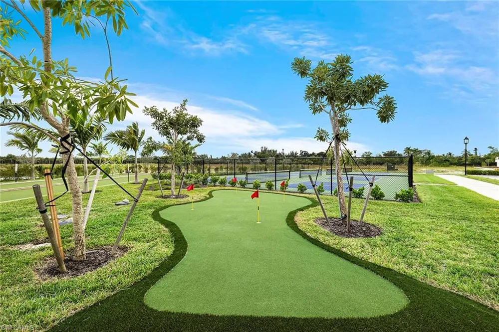 172 Indies Drive E #101 Naples, FL 34114