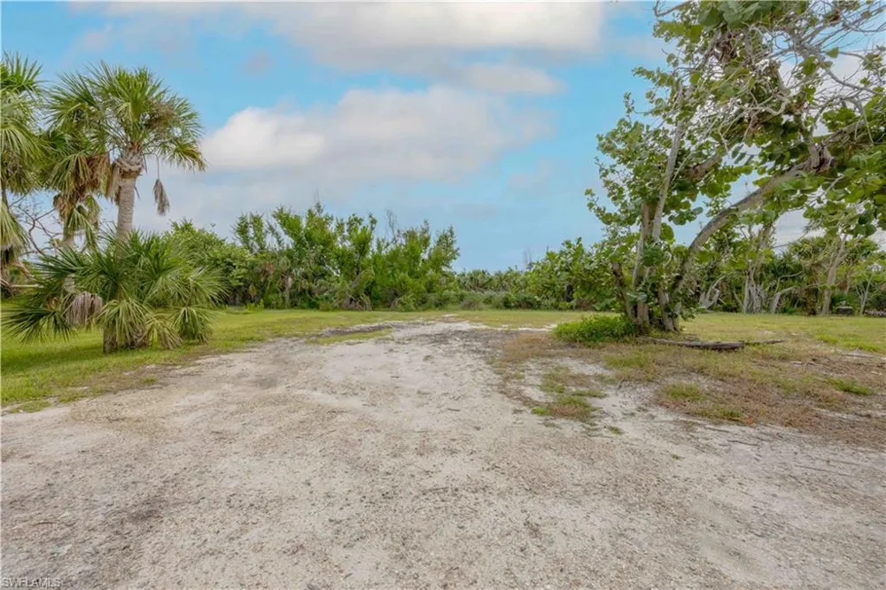 393 Raintree Place Sanibel, FL 33957