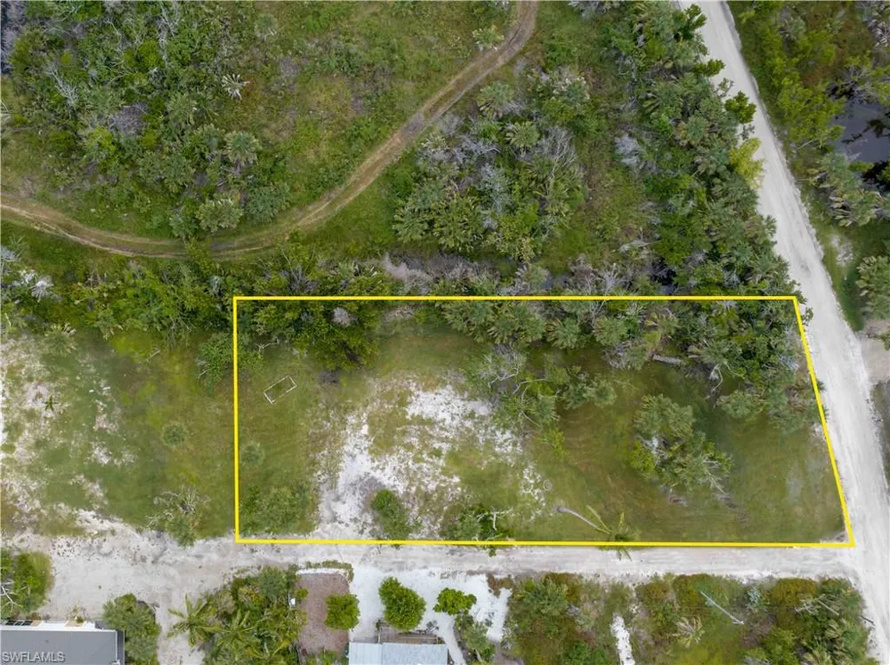 393 Raintree Place Sanibel, FL 33957