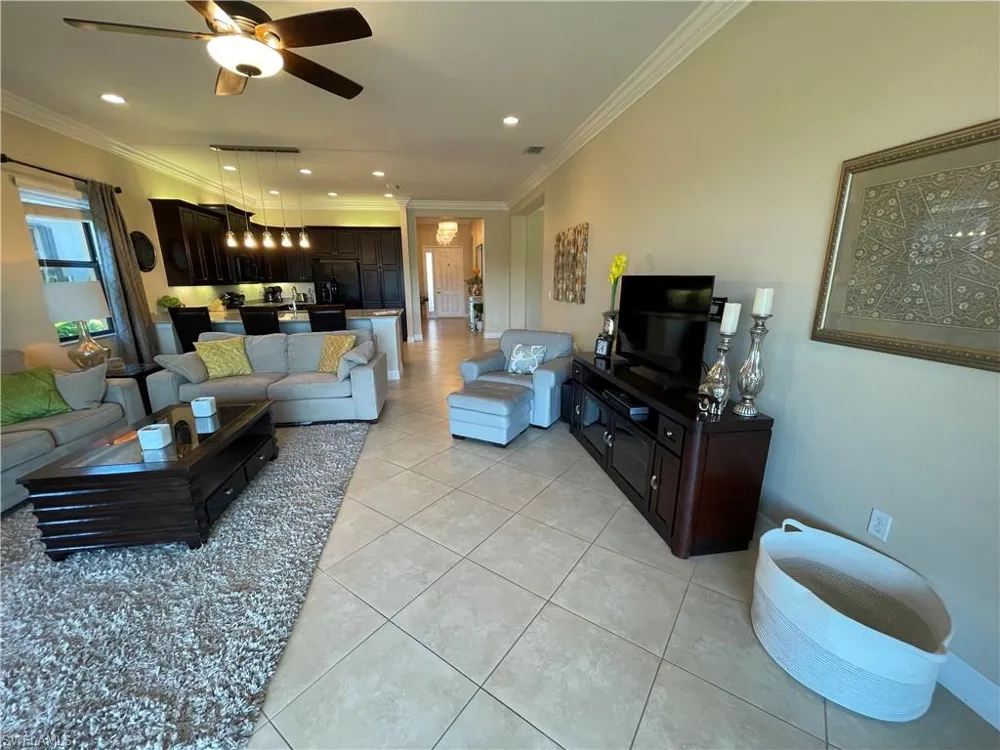 3326 Baltic Drive Naples, FL 34119