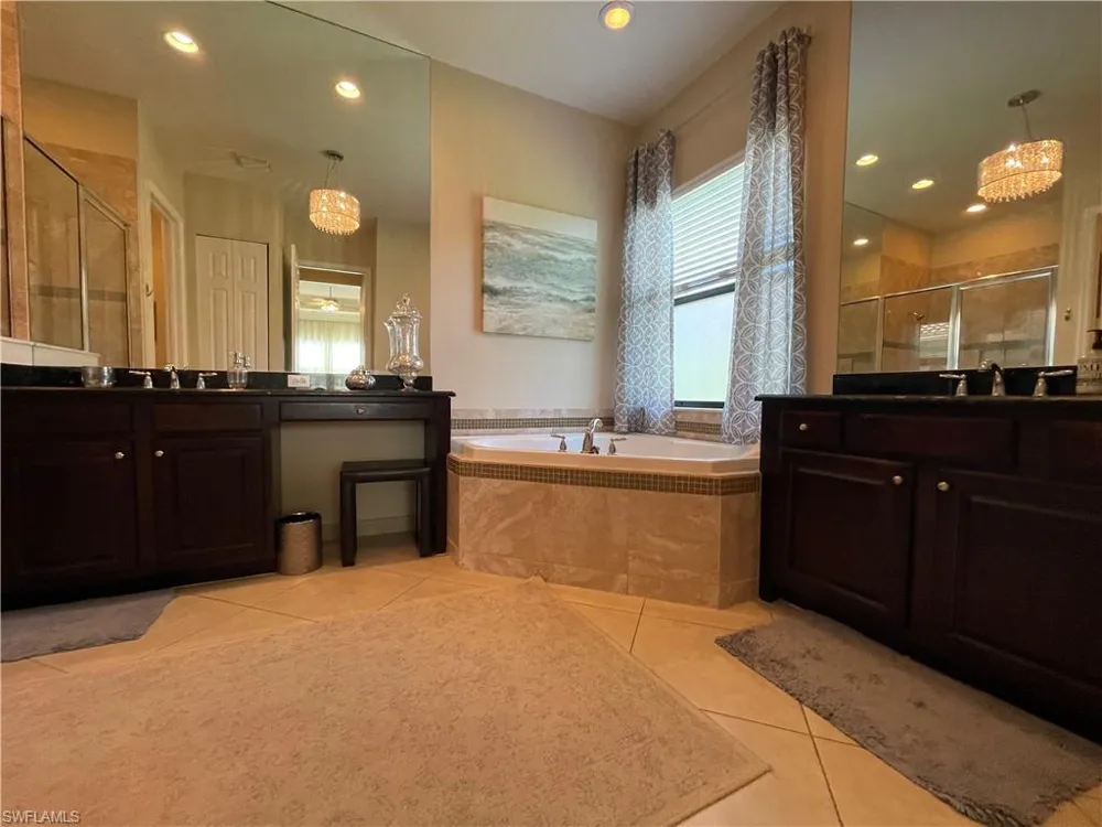 3326 Baltic Drive Naples, FL 34119