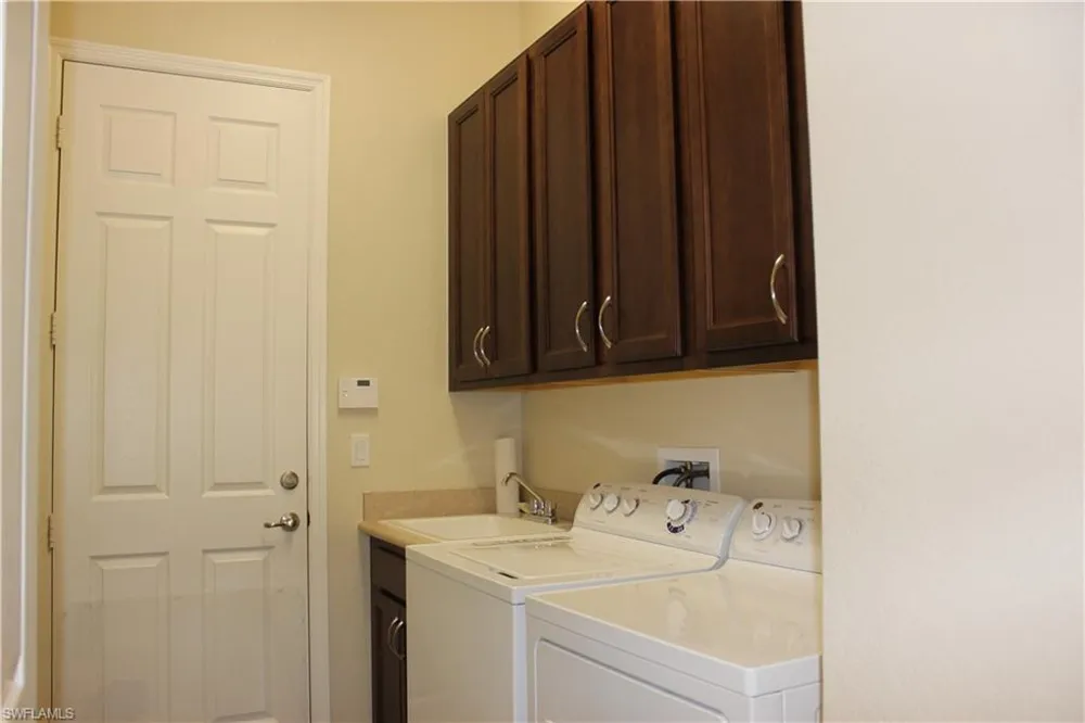 3326 Baltic Drive Naples, FL 34119