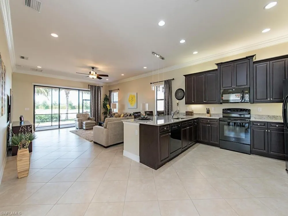 3326 Baltic Drive Naples, FL 34119
