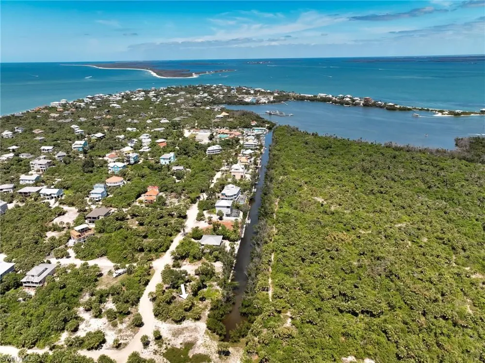 671 Rum Road Upper Captiva, FL 33924