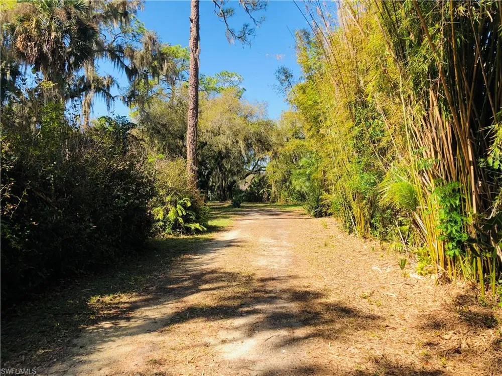 17500 Taylor Road Alva, FL 33920