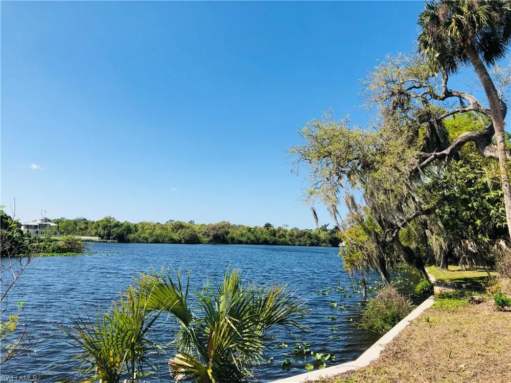 17500 Taylor Road Alva, FL 33920