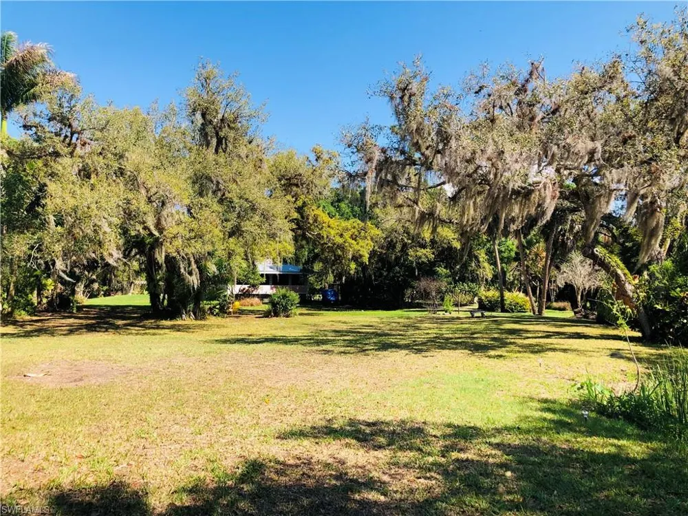 17500 Taylor Road Alva, FL 33920