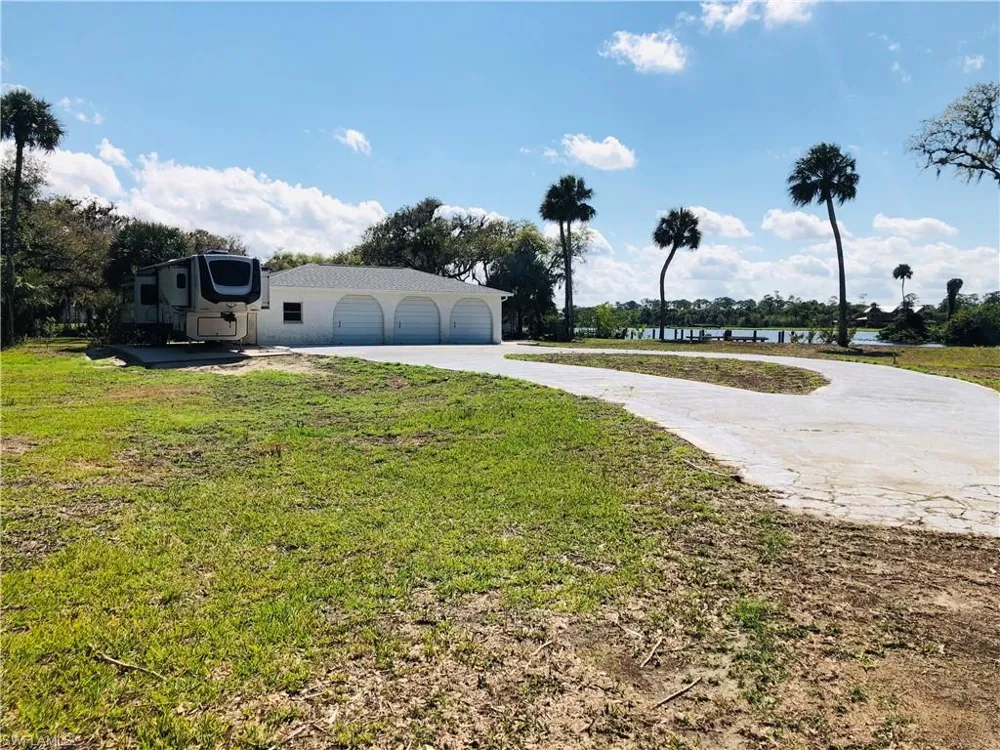 17500 Taylor Road Alva, FL 33920