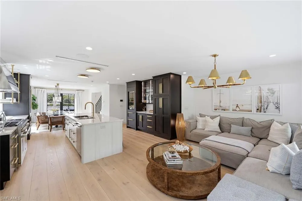 1355 4th Street S Naples, FL 34102
