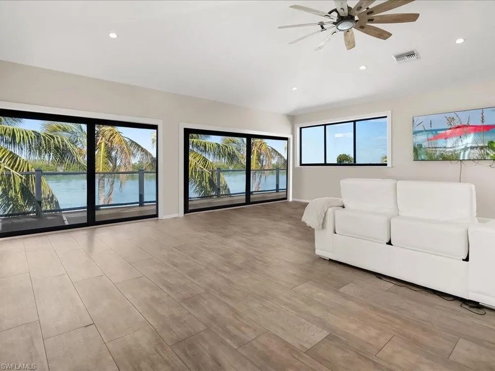 232 Harbor Place Goodland, FL 34140