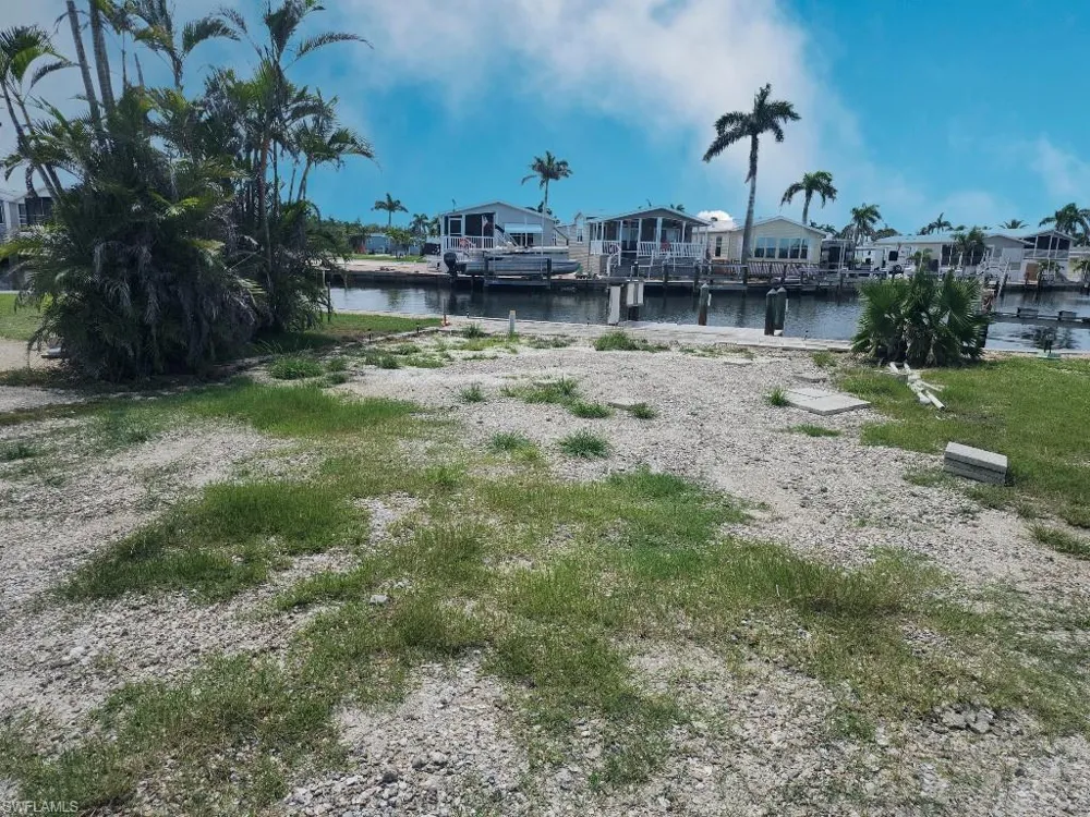 48 Doubloon Way Fort Myers Beach, FL 33931