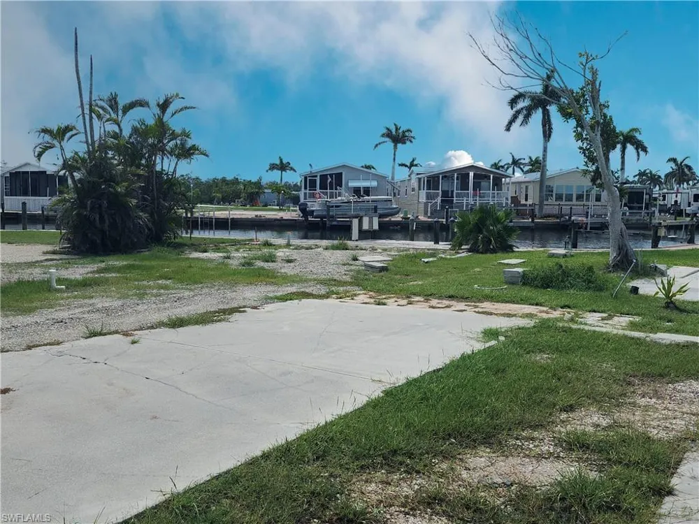 48 Doubloon Way Fort Myers Beach, FL 33931