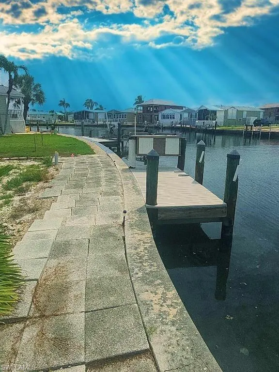 48 Doubloon Way Fort Myers Beach, FL 33931
