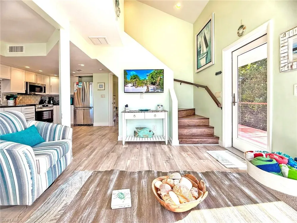 543 Gulf Lane Upper Captiva, FL 33924