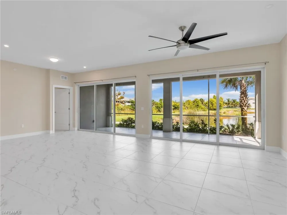 257 Indies Dr E #102 Naples, FL 34114