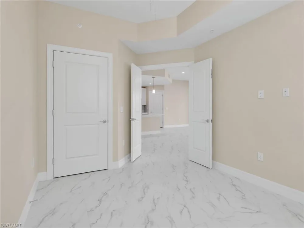 257 Indies Dr E #102 Naples, FL 34114
