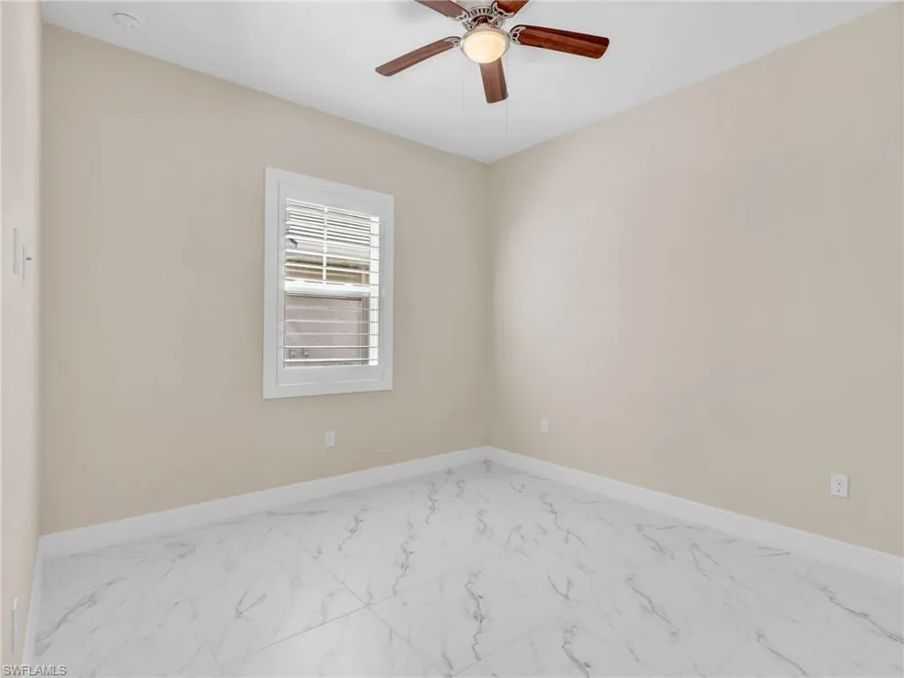 257 Indies Dr E #102 Naples, FL 34114