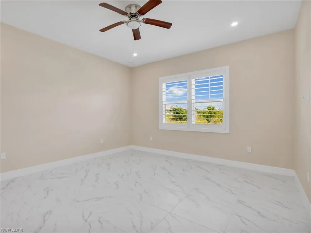 257 Indies Dr E #102 Naples, FL 34114
